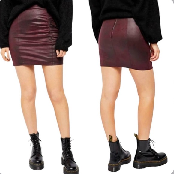 NWT Free People, Rumi ruched mini skirt in size Small - Picture 1 of 5